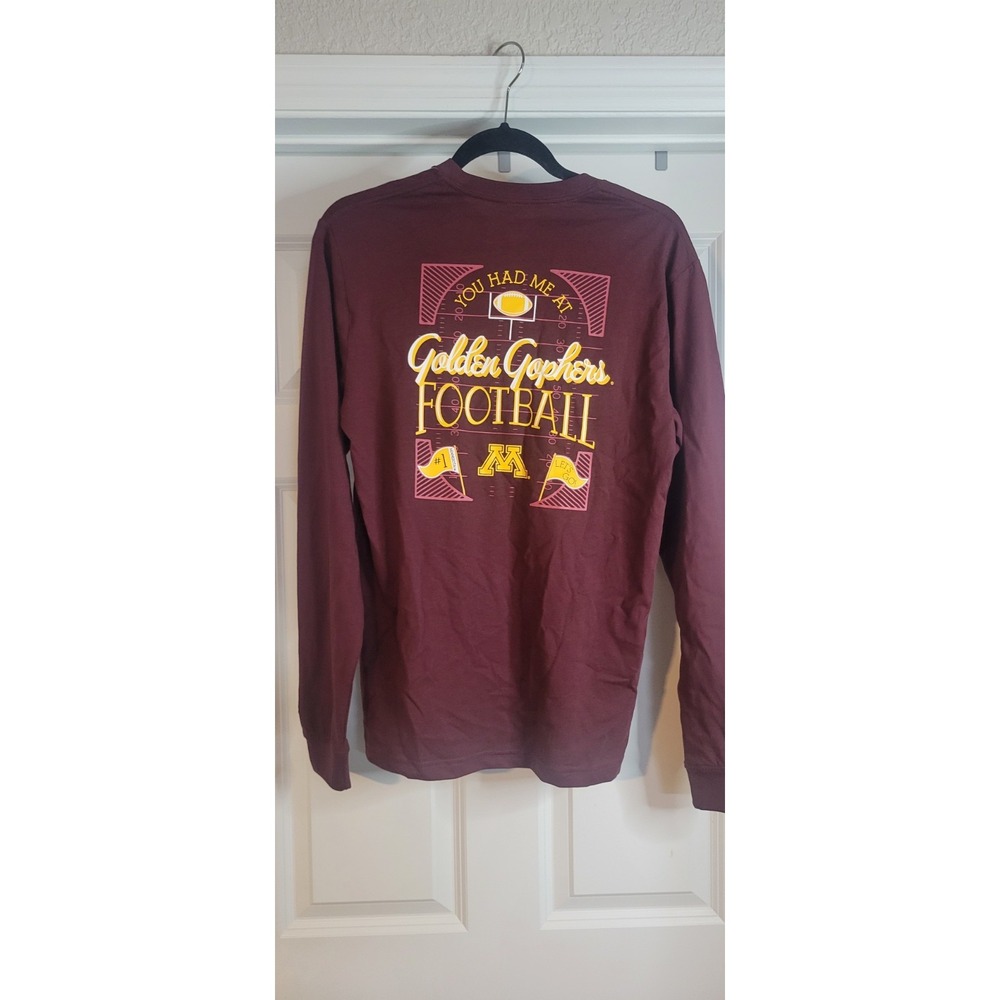 Minnesota Golden Gophers Team Football Long Sleeve T-Shirt Size Small Ladies